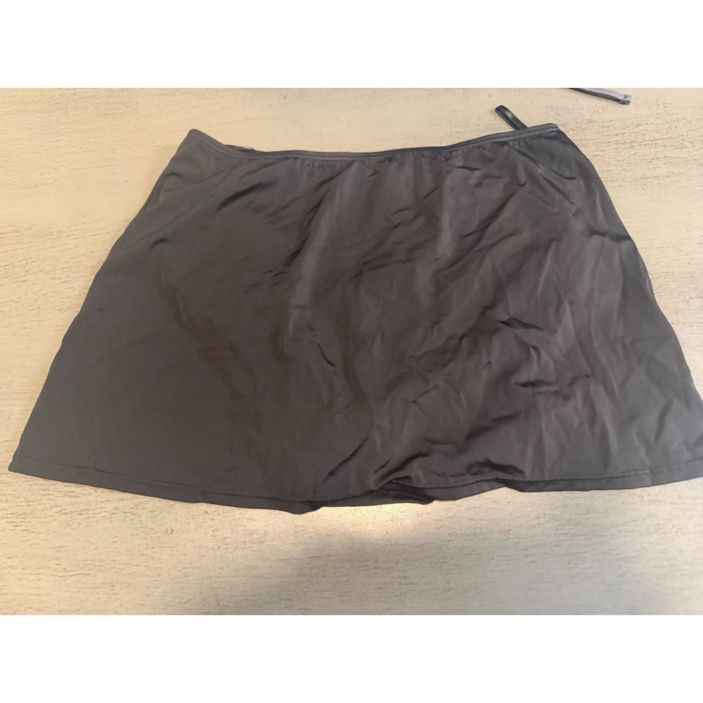 SKIRTED black A SHORE FIT  lined swimsuit bikini bottom size 8